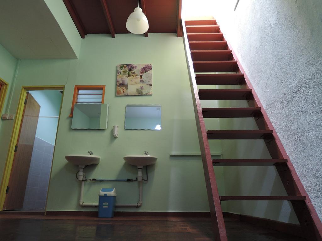 The Pillohouzzze Hotel Malacca Eksteriør billede