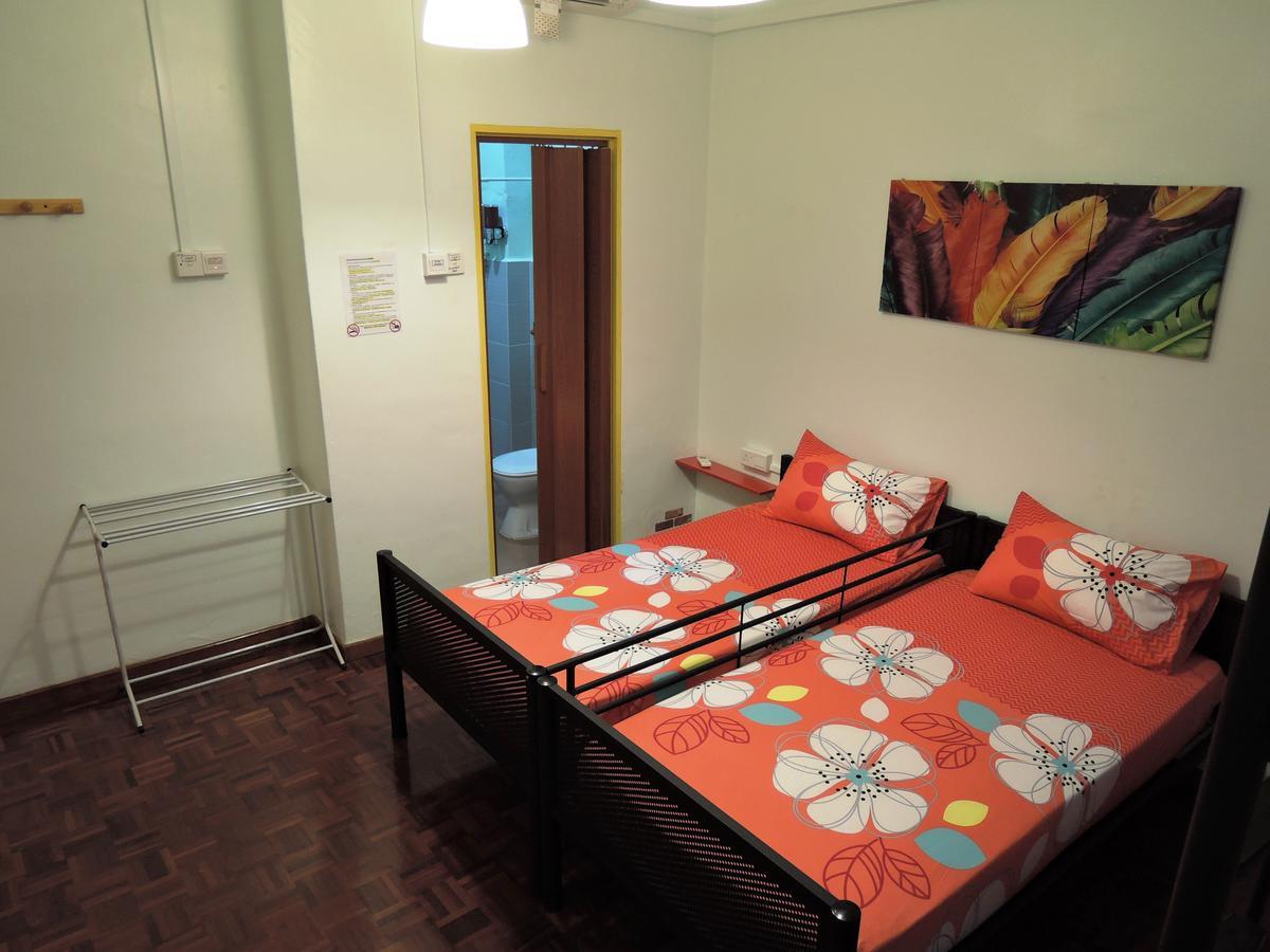 The Pillohouzzze Hotel Malacca Eksteriør billede