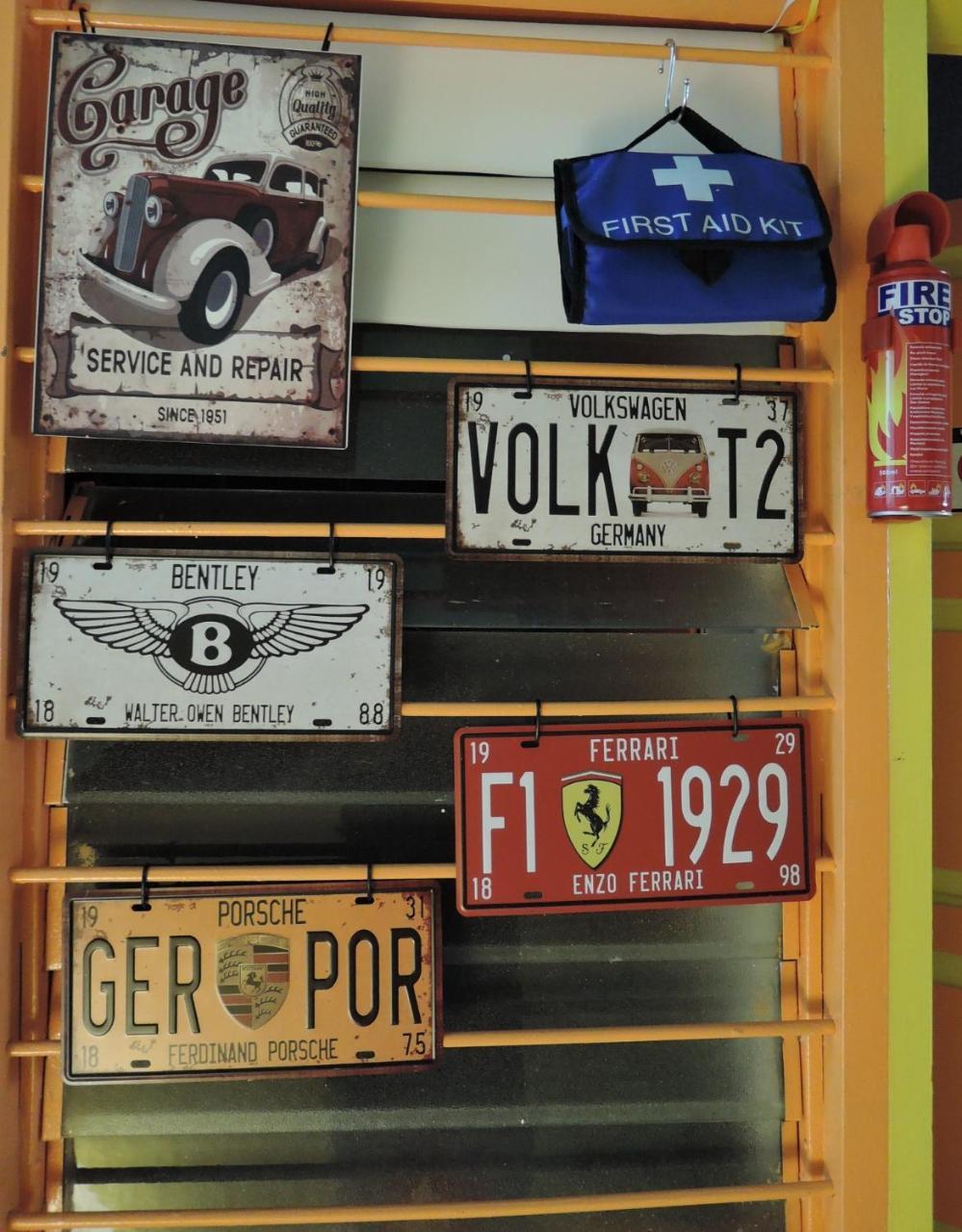 The Pillohouzzze Hotel Malacca Eksteriør billede